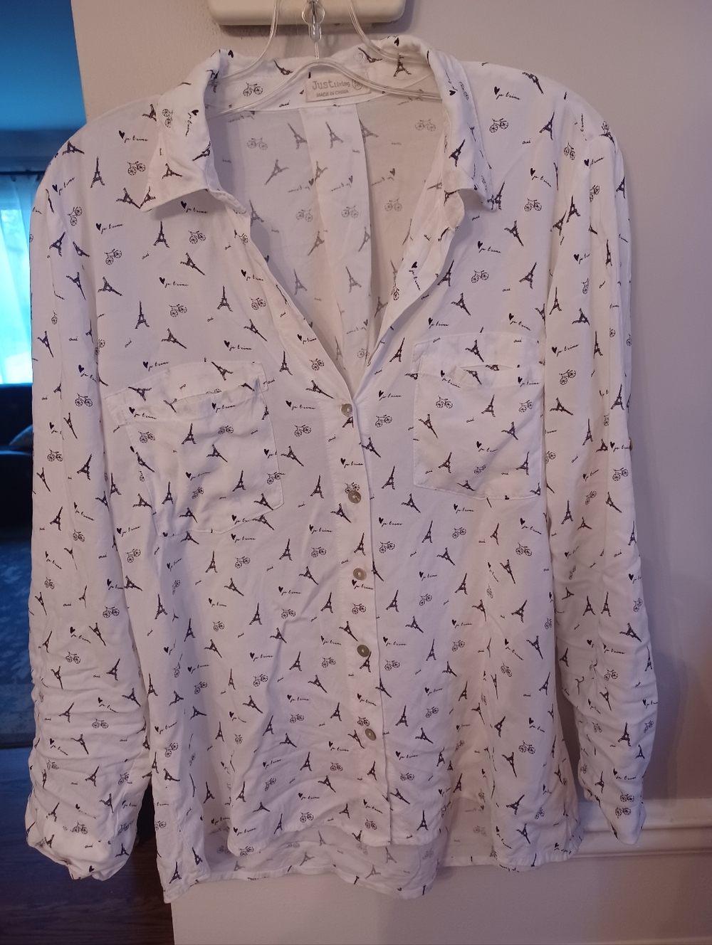 Just Living Women's Paris Eiffel Tower Print White Button-Down Blouse Medium - Picture 2 of 4